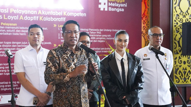 Segenap musisi dan penyanyi Indonesia, yaitu Ariel NOAH, Agnez Mo, hingga BCL mendatangi kantor Kemenkum, Rabu (19/2/2025). Foto: Dok. Kemenkumham