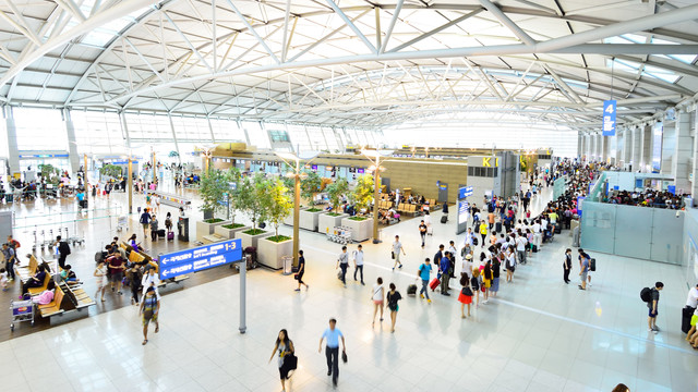 Ilustrasi Bandara Incheon, Korea Selatan. Foto: Tanjala Gica/Shutterstock