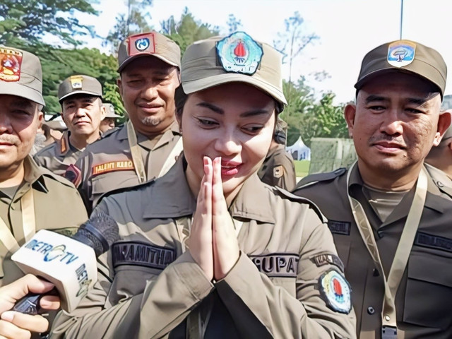 Momen Bupati Brebes Kader PDIP Paramitha Widya Kusuma Mengikuti Retreat di  Akmil | kumparan.com