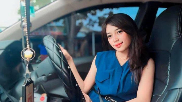 Feni Ere, sales mobil semasa hidup. Foto: Instagram/@feny_honda