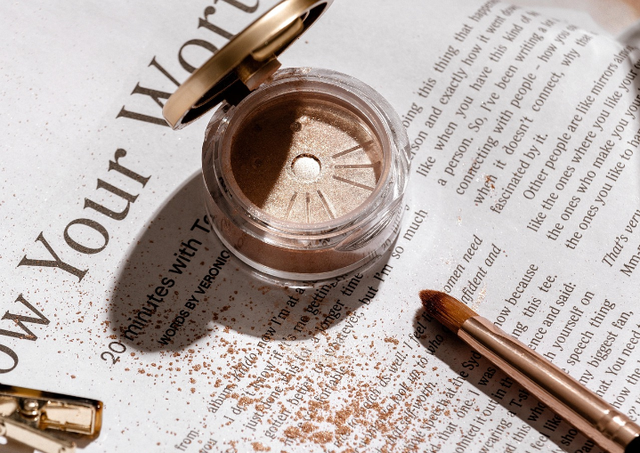 Ilustrasi rekomendasi cushion anti crack. Sumber foto: Pixabay/ AdoreBeautyNZ