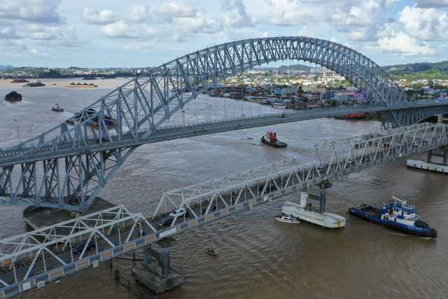 Foto udara suasana lalu lintas di Jembatan Mahakam I (kanan) dan IV (kiri) di Samarinda, Kalimantan Timur, Selasa (25/2/2025). Foto: M Risyal Hidayat/ANTARA FOTO