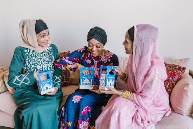 Ilustrasi jadwal imsakiyah dan buka puasa makassar 2025. Sumber: pexels.com
