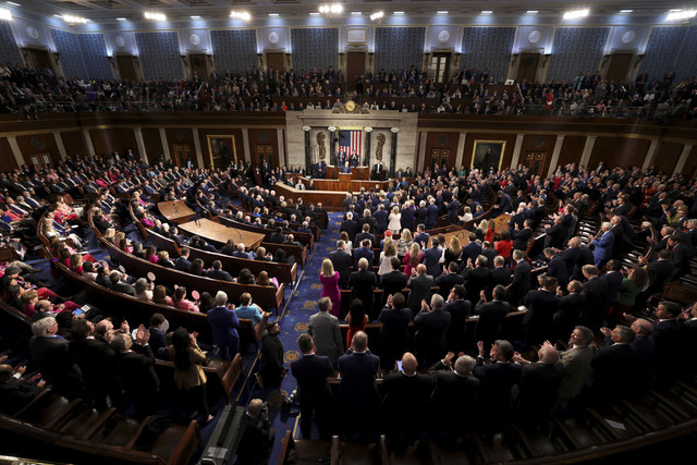 Sidang gabungan Kongres, di Ruang DPR di Gedung Kongres AS di Washington, D.C., AS. Foto: Kevin Lamarque/REUTERS