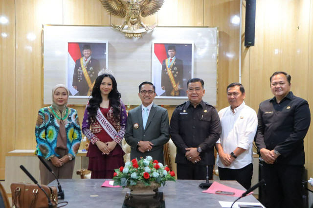 Wali Kota Palembang bersama Salma Ranggita/ist.
