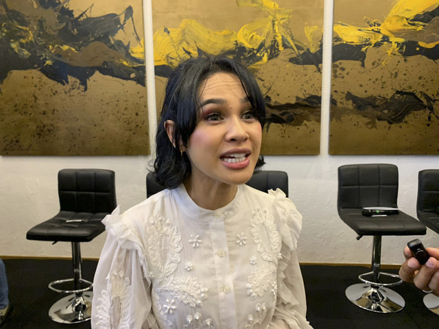 Andien saat hadir dalam konferensi pers International Golo Mori Jazz di Menteng, Jakarta Pusat, Rabu (5/3/2025). Foto: Vincentius Mario/kumparan