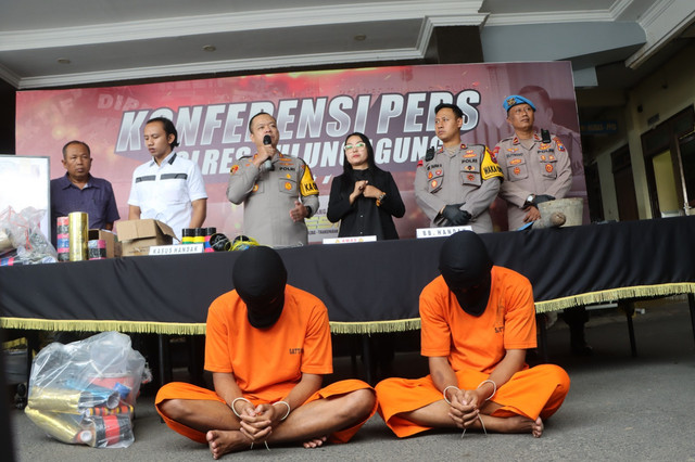 Lebih dari 6 Kg Bubuk Mesiu Disita Polres Tulungagung, 5 Tersangka Diamankan