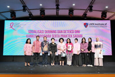 Sesi foto bersama 