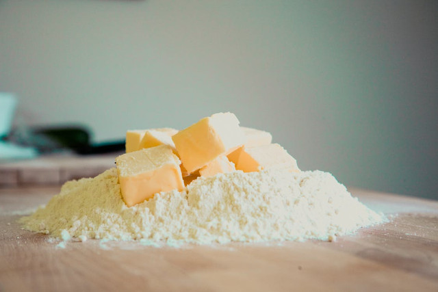 Ilustrasi Kenapa Butter Lebih Mahal dari Margarin, Foto:Pexels/Markus Spiske