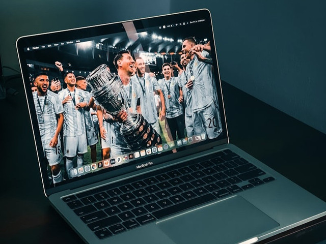 Barcelona vs Benfica Leg 2 Kapan? Sumber: unsplash/ Zeshan H.