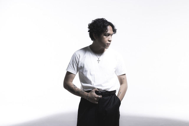 Hindia menggelar showcase '25 on Blank Canvas di Bali. Foto: Dok. Istimewa