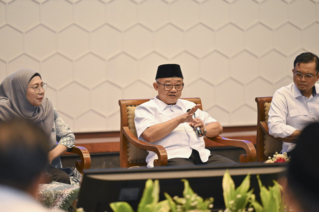 Mendikdasmen Abdul Mu'ti mengumumkan Sistem Penerimaan Murid Baru (SPMB) pada Senin (3/3/2025). Foto: Dok. Kemendikdasmen