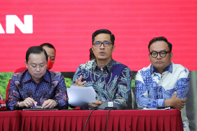 Mantan jubir KPK, Febri Diansyah juga menjadi salah satu dari 17 orang tim kuasa hukum PDIP dalam kasus Hasto di KPK. Foto: Jamal Ramadhan/kumparan