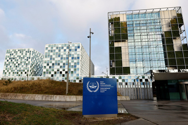 Gedung Mahkamah Pidana Internasional, pada hari Mantan Presiden Filipina Rodrigo Duterte tiba di Bandara Den Haag Rotterdam setelah penangkapannya atas permintaan ICC, di Den Haag, Belanda, 12 Maret 2025.  Foto: REUTERS/Wolfgang Rattay