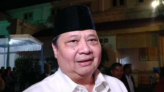 Menko Perekonomian Airlangga Hartarto di Istana Kepresidenan, Jakarta Pusat, Kamis (13/3/2025). Foto: Zamachsyari/kumparan