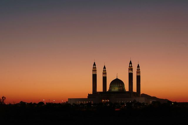 Ilustrasi Takbiran Idul Fitri 2025 Tanggal Berapa. Sumber: Unsplash/𝐀𝐇𝐌𝐄𝐃 ッ