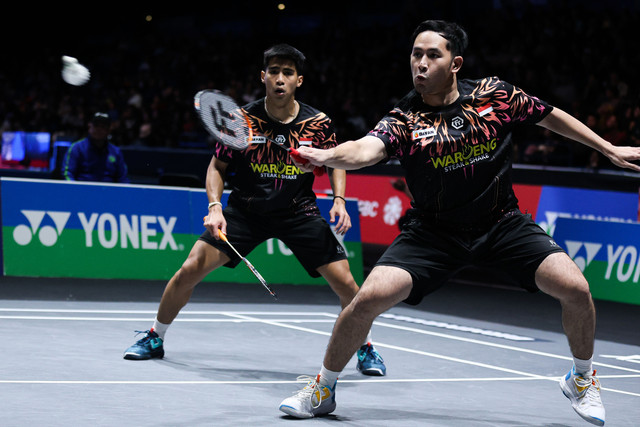 Sabar Karyaman Gutama/Reza Pahlevi Isfahani saat bertanding di All England 2025 yang digelar di Utilita Arena Birmingham, Inggris. Foto: Dok PBSI