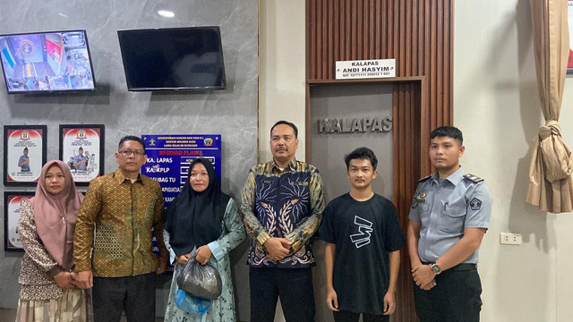 Salah satu napi yang kabur dari Lapas Kutacane Aceh diantar kembali oleh pihak keluarga. Foto: Dok. Istimewa