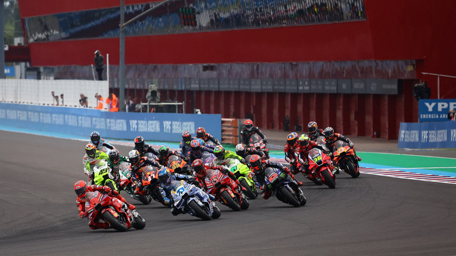 Sesi sprint race MotoGP Argentina 2025 di Autodromo Termas de Rio Hondo pada 15 Maret waktu setempat. Foto: REUTERS/Agustin Marcarian