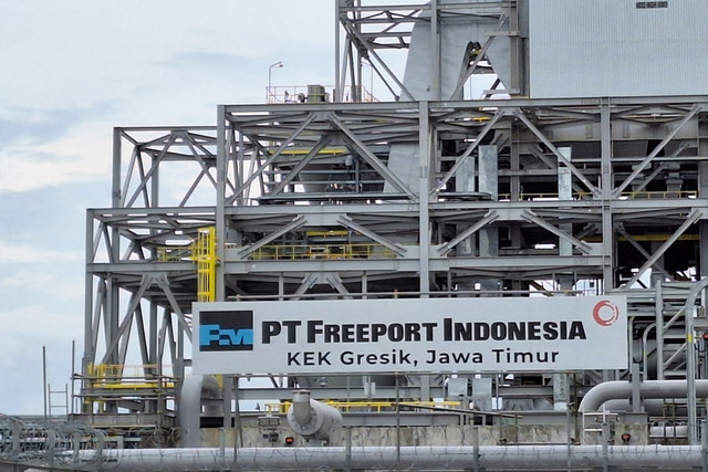 Smelter Precious Metal Refinery (PMR) milik PT Freeport Indonesia (PTFI) di Gresik, Jawa Timur, Senin (17/3/2025). Foto: Argya D. Maheswara/kumparan