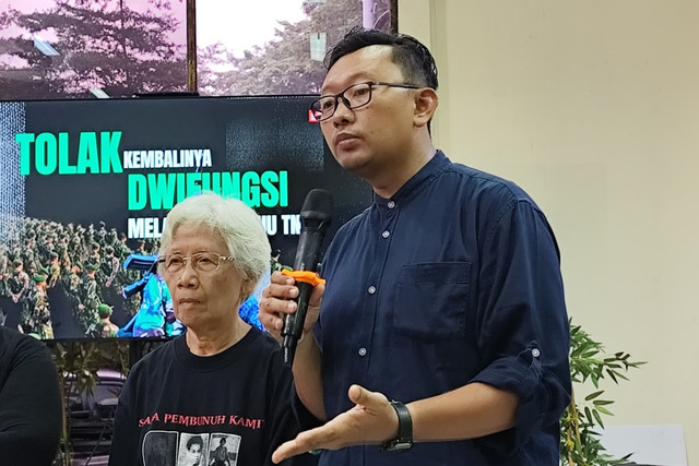 Ketua YLBHI Muhamad Isnur di Kantor YLBHI, Jakarta Pusat, Senin (17/3/2025). Foto: Alya Zahra/kumparan
