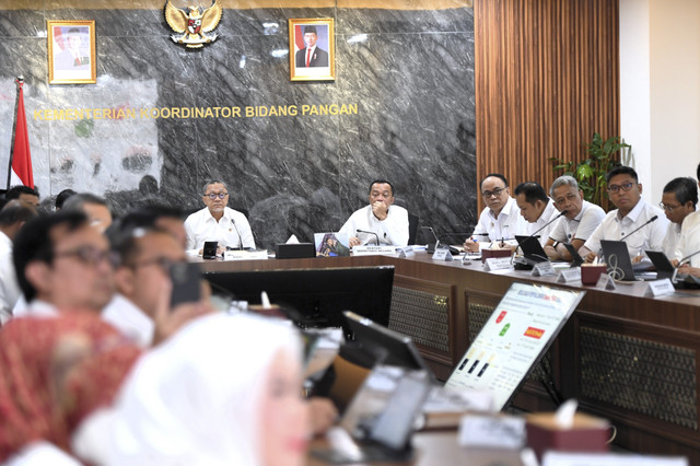 Wamensos Agus Jabo hadiri Rapat Kordinasi Terbatas Pembentukan Satgas Koperasi Desa Merah Putih di kantor Kemenko Bidang Pangan di Jakarta, Senin (17/3/2025). Foto: Dok. Kemensos