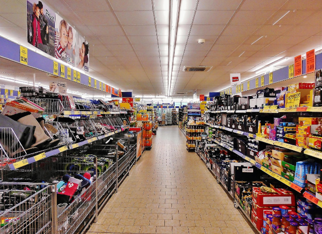 Ilustrasi macam-macam display. Sumber foto: Pixabay/ reverent