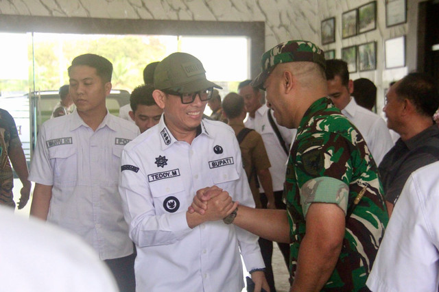 Bupati OKU, H Teddy Meilwansyah. (ist)