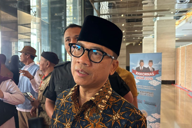 Mendes PDTT Yandri Susanto di Bidakara, Jakarta Selatan pada Rabu (19/3/2025). Foto: Abid Raihan/kumparan