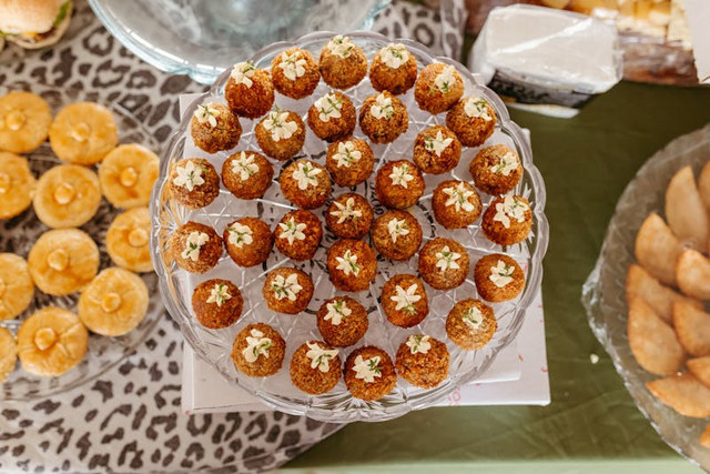 Ilustrasi penyebab kue kacang mudah hancur. Foto: Pexels.com/Jonathan Borba