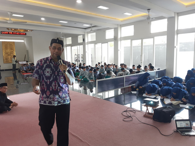 Wakil Ketua Bidang Humas Komnas Perlindungan Anak Provinsi Jatim Syaiful Bahri. Foto: Dok. Basra