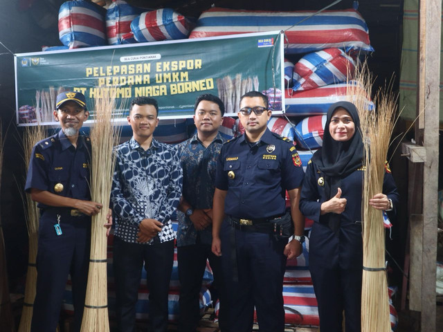 Pelepasan ekspor perdana UMKM Pontianak. Foto: Dok. Istimewa