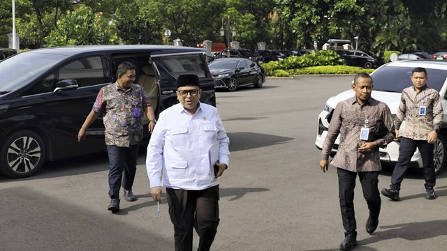 Menteri dan wakil menteri Kabinet Merah Putih mulai berdatangan ke Istana Negara, Jakarta jelang Sidang Kabinet Paripurna, Jumat (21/3/2025). Foto: Luthfi Humam/kumparan