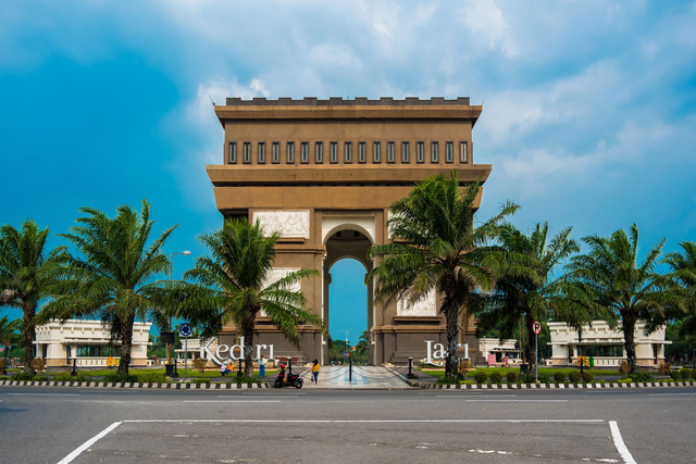 Ilustrasi tempat wisata di Kediri. Foto: snapstoria/Shutterstock