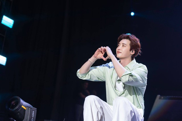 Biodata Lee Jong Suk. Foto: AppleWood.