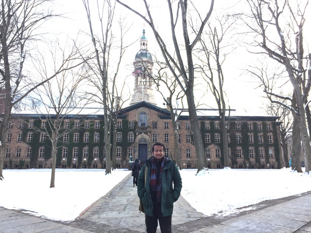 Boimin, Ph.D. Research Fellow PKSPL-IPB, Divisi Biotek & Pangan, Menyelesaikan Studi S3 Ilmu Pangan di University of Massachusetts Amherst, Amerika