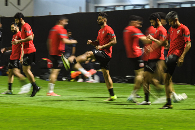 Pemain Timnas Bahrain melakukan latihan jelang pertandingan Kualifikasi Piala Dunia 2026 di Lapangan A, komplek GBK, Senayan, Sabtu (22/3/2025). Foto: Muhammad Adimaja/ANTARA FOTO