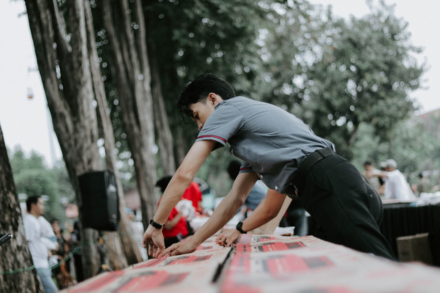 Pizza Hut gelar buka puasa bersama dengan 100 meter pizza. Foto: Pizza Hut Indonesia