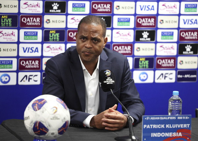 Pelatih Indonesia Patrick Kluivert dalam konferensi pers setelah pertandingan antara Australia vs Indonesia di Stadion Allianz, Sydney, Australia (20/3/2025). Foto: Hollie Adams/REUTERS