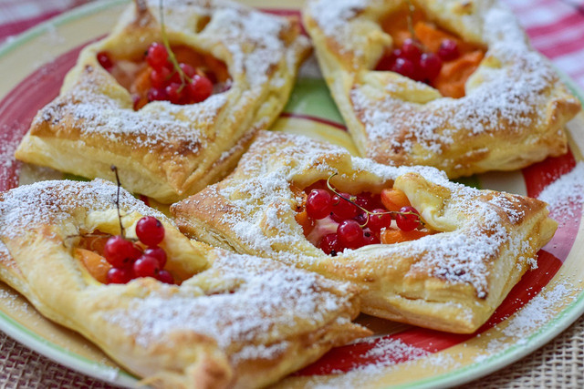 Ilustrasi tips agar kue sus tidak kempes, Foto: Pixabay/RitaE