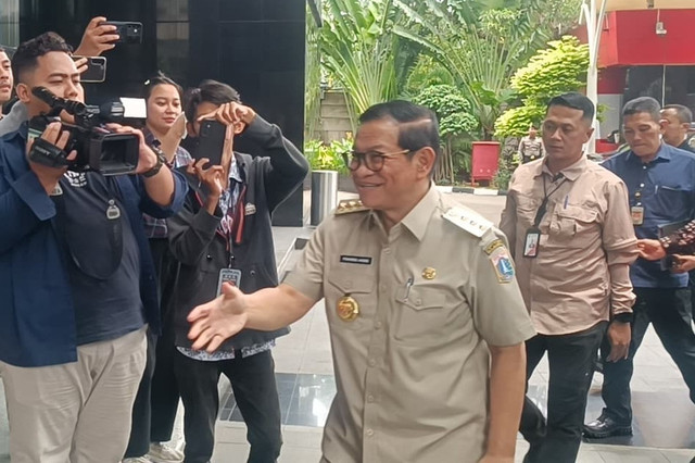 Gubernur DKI Jakarta Pramono Anung di Kantor KPK, Jakarta, Senin (24/3/2025). Foto: Thomas Bosco/kumparan