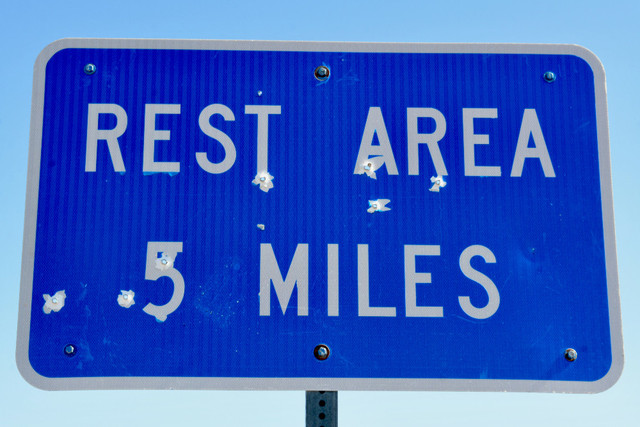 Ilustrasi rest area km 260 - Sumber: unsplash.com/@josephjtwo