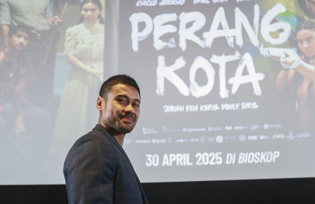 Artis Chico Jerikho saat konferensi pers official poster film Perang Kota di kawasan Metropole, Jakarta, Senin, (24/3/2025). Foto: Agus Apriyanto