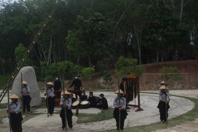 Pertunjukan seni dalam festival bambu Tubaba 2020 | Foto : Istimewa