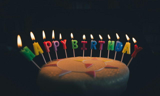 Ilustrasi Ucapan Selamat Ulang Tahun Bahasa Jawa, Sumber Unsplash Annie Spratt