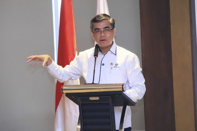 Menaker Yassierli menghadiri deklarasi stop pencaloan di KIIC, Karawang, Jawa Barat, Senin (24/3/2025). Foto: Dok. Kemnaker