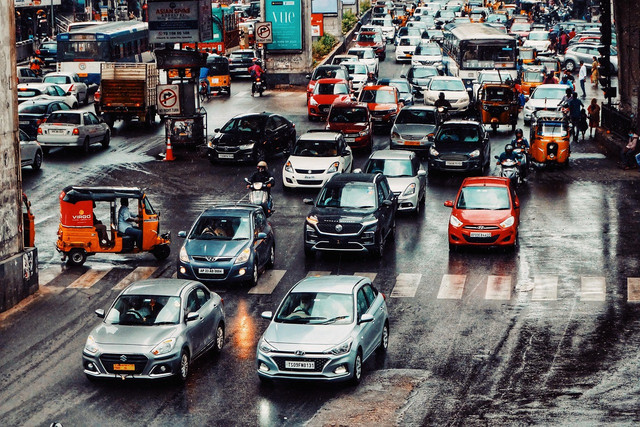 Ilustrasi denda ganjil genap mudik 2025 - Sumber: pixabay.com/shivaphotographyy
