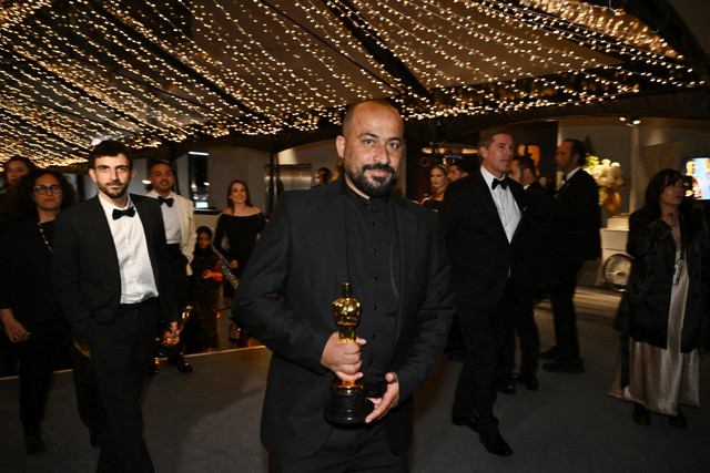 Salah satu sutradara film "No Other Land" Hamdan Ballal. Foto: ANGELA WEISS / AFP