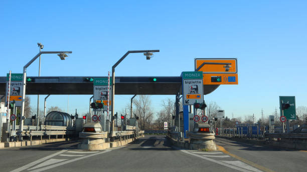 Ilustrasi Tarif Tol Jakarta Bandung 2025, Foto: Unsplash/ChiccoDodiFC.
