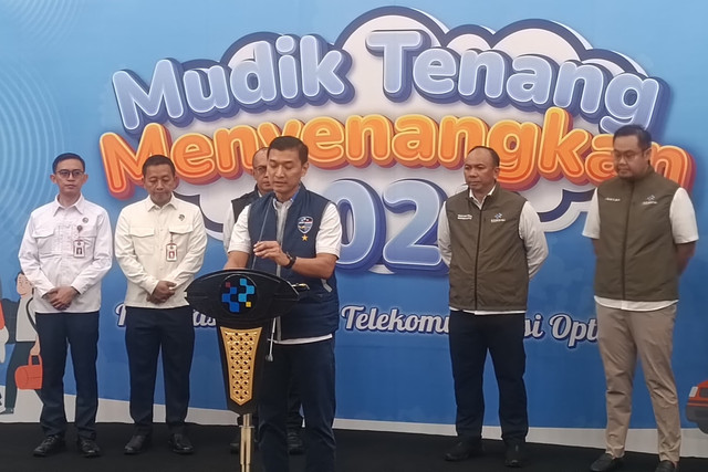 Dirsiber Bareskrim Polrri Brigjen Himawan Bayu Aji dalam konferensi pers kasus fake BTS di Kantor Kemkomdigi, Jakarta, Selasa (25/3/2025). Foto: Thomas Bosco/kumparan